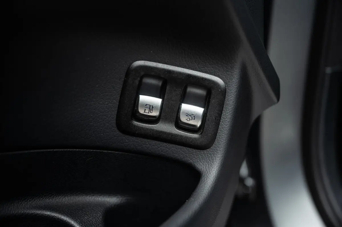 4MATIC AMG LINE PANO BURMESTER MEMORY TREKHAAK DISTRONIC