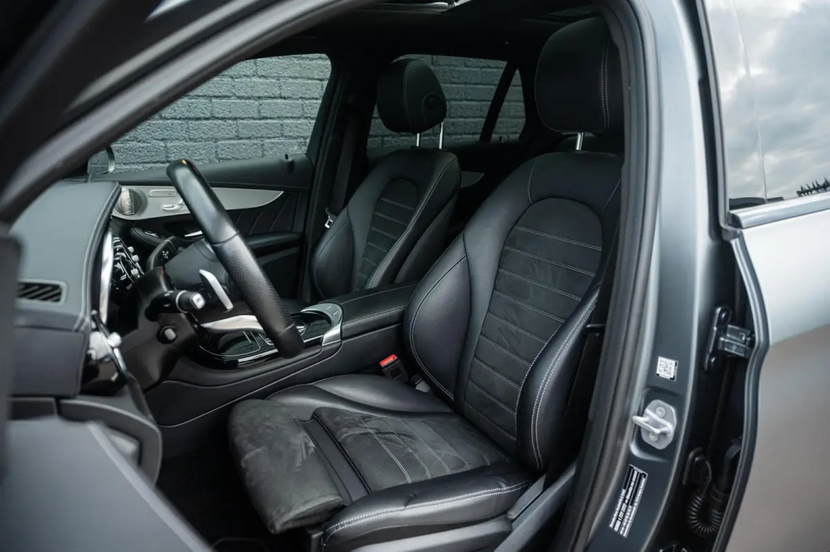 4MATIC AMG LINE PANO BURMESTER MEMORY TREKHAAK DISTRONIC