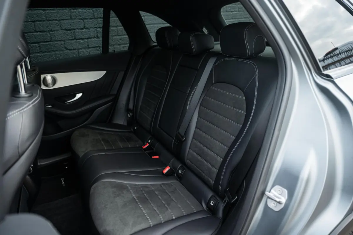4MATIC AMG LINE PANO BURMESTER MEMORY TREKHAAK DISTRONIC