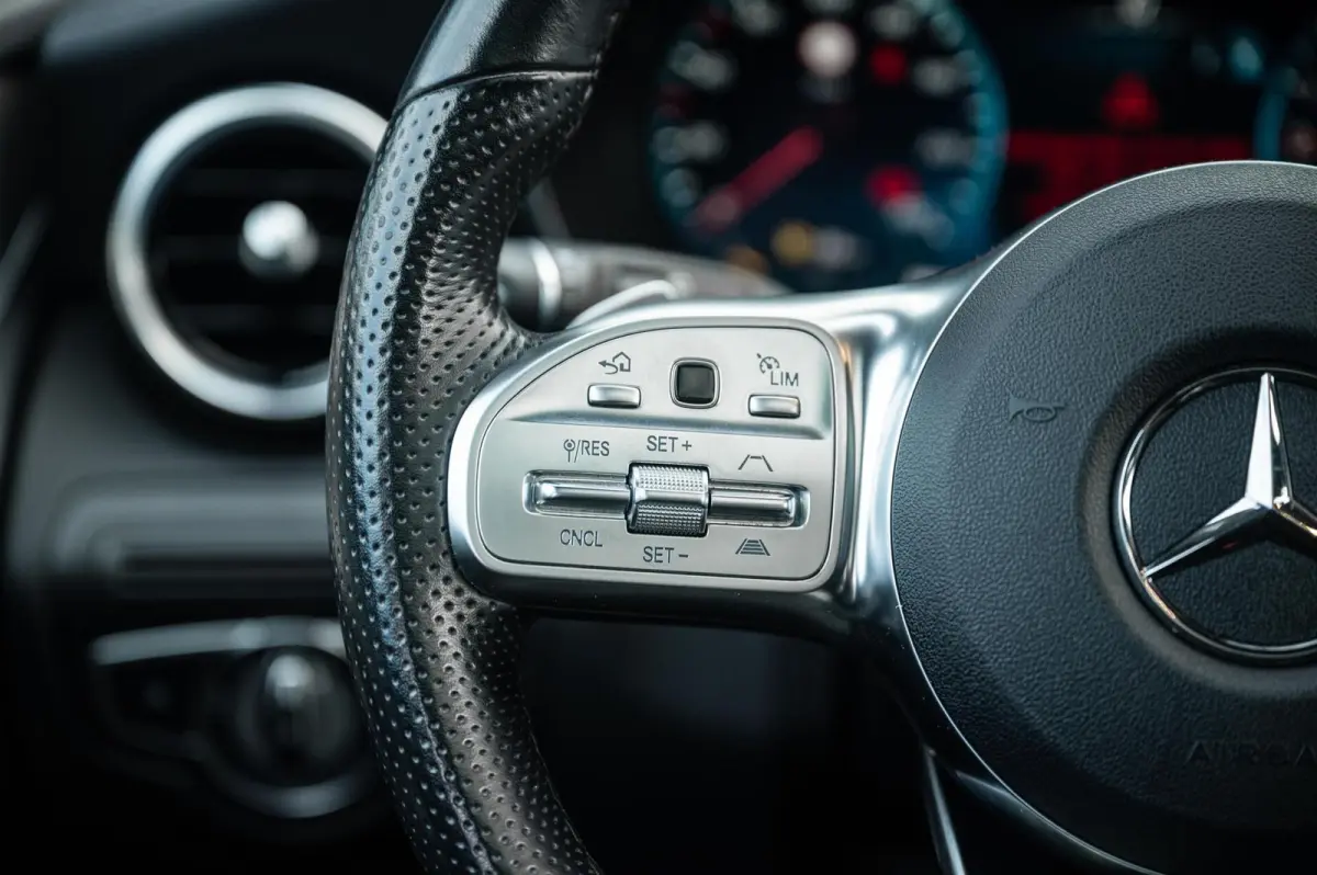 4MATIC AMG LINE PANO BURMESTER MEMORY TREKHAAK DISTRONIC