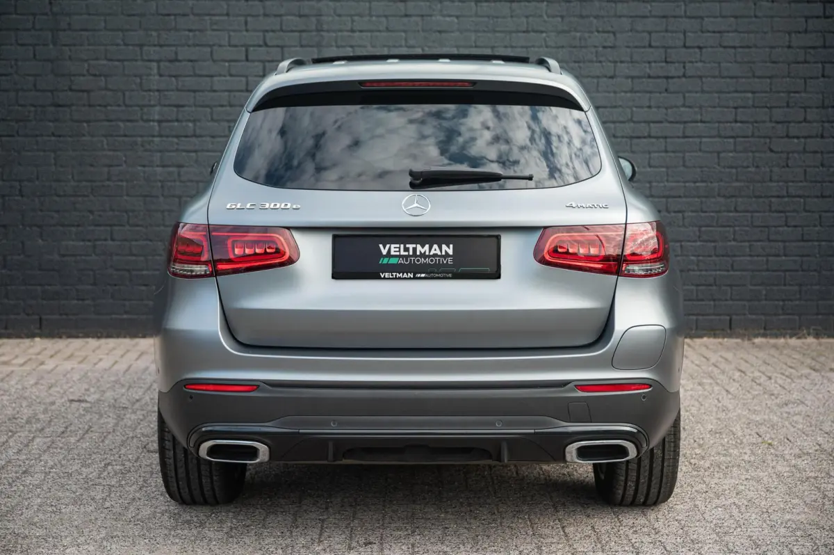 4MATIC AMG LINE PANO BURMESTER MEMORY TREKHAAK DISTRONIC