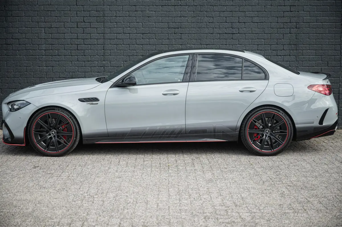 AMG 63 S E Performance F1 EDITION SCHAALSTOELEN BURMESTER PANO CARBON