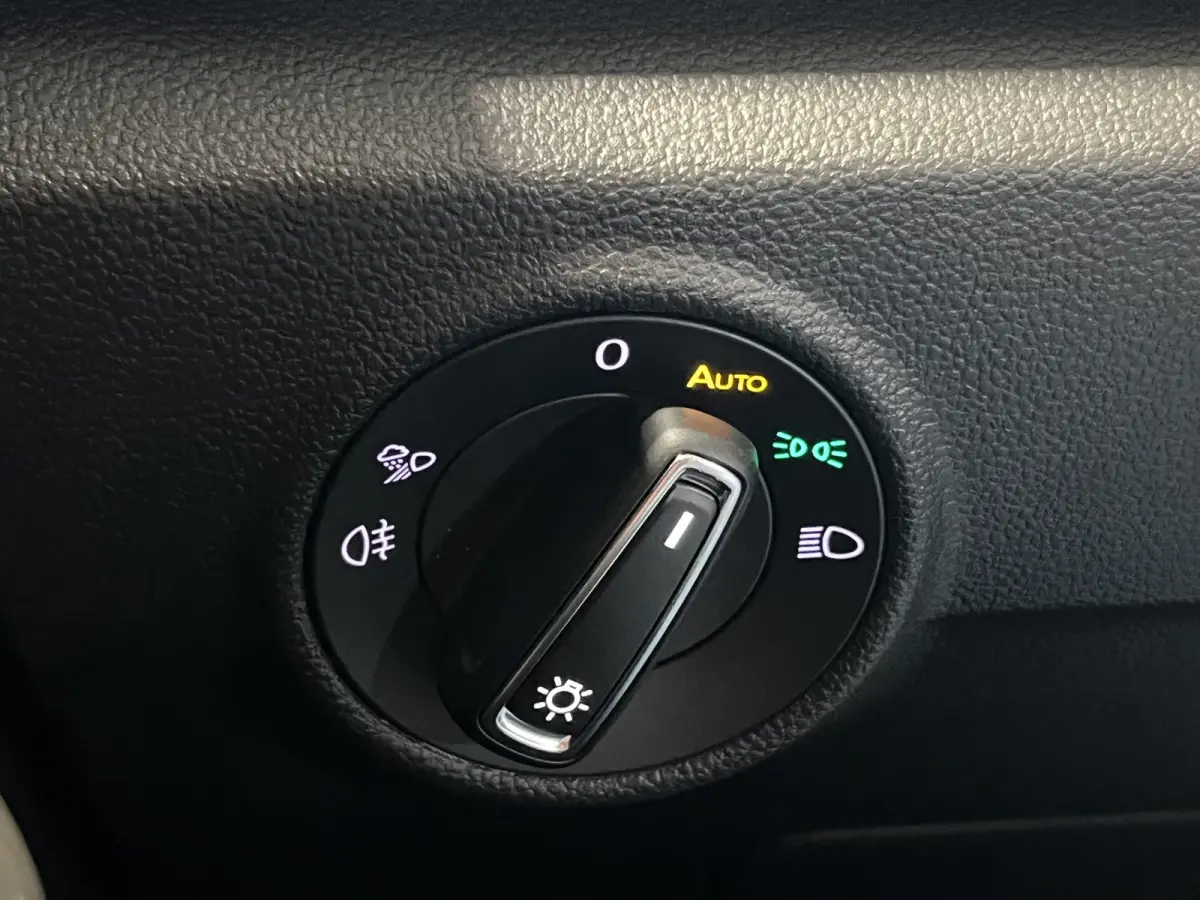 1.5 TSI Style | Android/Apple Carplay | LM Velgen 18" | Cruise Control Adaptief | Voorstoelen Verwarmd | PDC Voor en Achter | Achteruitrijcamera | Airco |