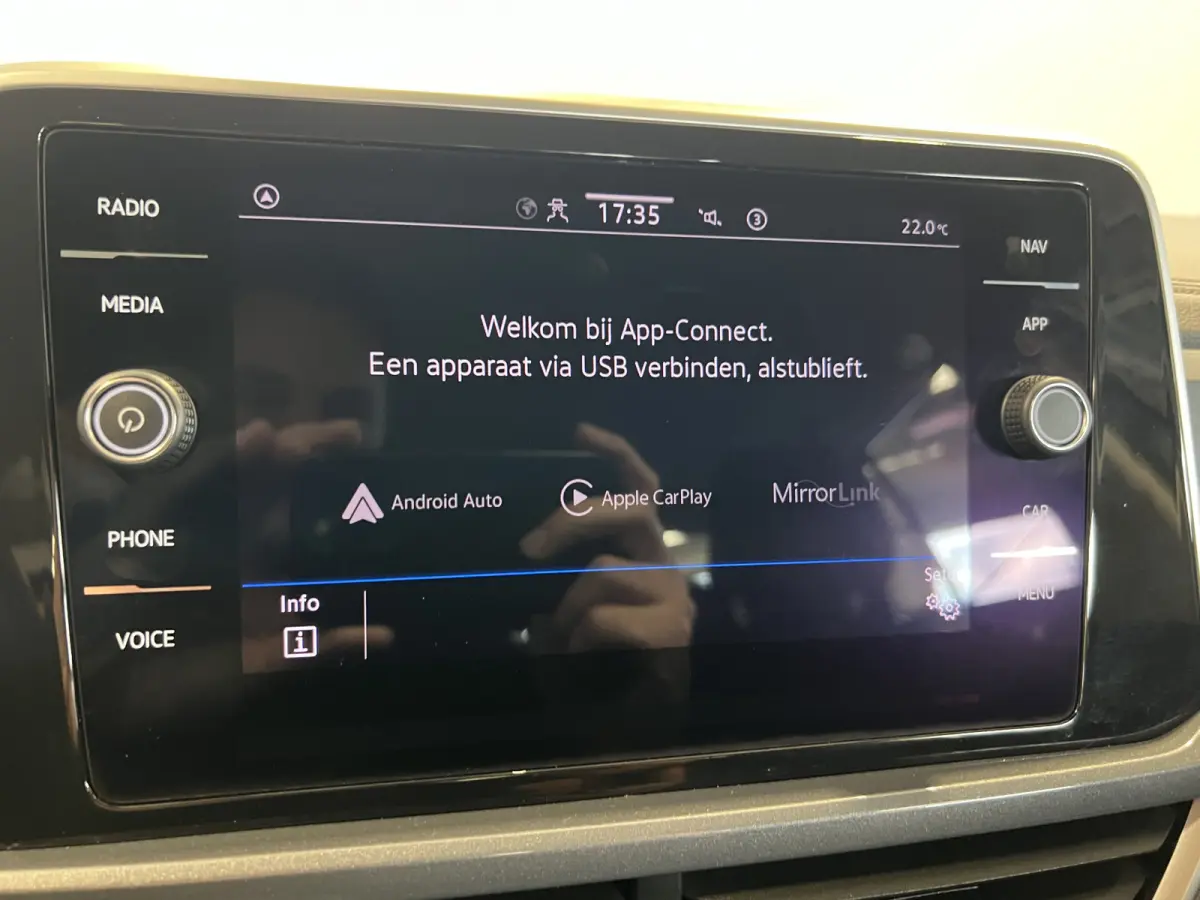 1.5 TSI Style | Android/Apple Carplay | LM Velgen 18" | Cruise Control Adaptief | Voorstoelen Verwarmd | PDC Voor en Achter | Achteruitrijcamera | Airco |