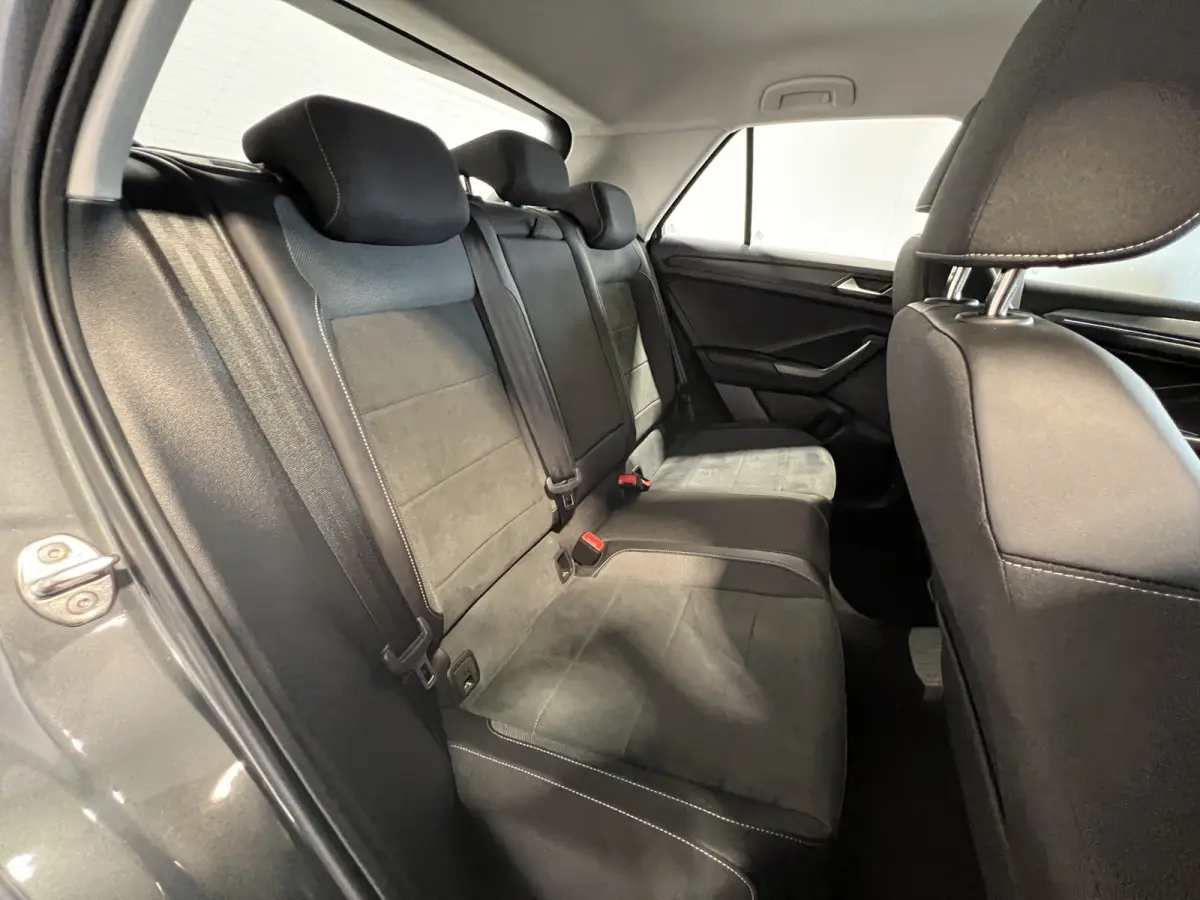 1.5 TSI Style | Android/Apple Carplay | LM Velgen 18" | Cruise Control Adaptief | Voorstoelen Verwarmd | PDC Voor en Achter | Achteruitrijcamera | Airco |