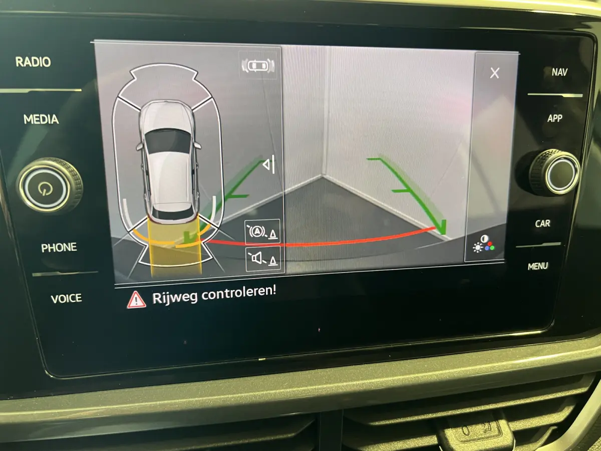 1.5 TSI Style | Android/Apple Carplay | LM Velgen 18" | Cruise Control Adaptief | Voorstoelen Verwarmd | PDC Voor en Achter | Achteruitrijcamera | Airco |