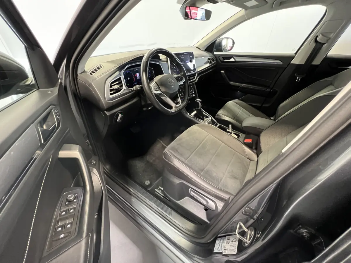 1.5 TSI Style | Android/Apple Carplay | LM Velgen 18" | Cruise Control Adaptief | Voorstoelen Verwarmd | PDC Voor en Achter | Achteruitrijcamera | Airco |