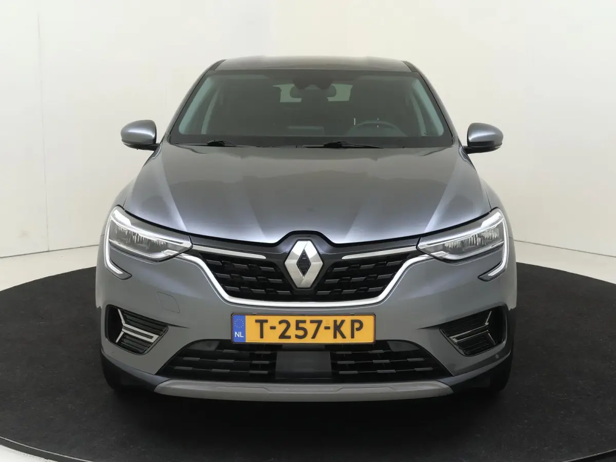 1.6 E-Tech hybrid 145 techno Metallic lak| apple carplay | android auto | LM velgen