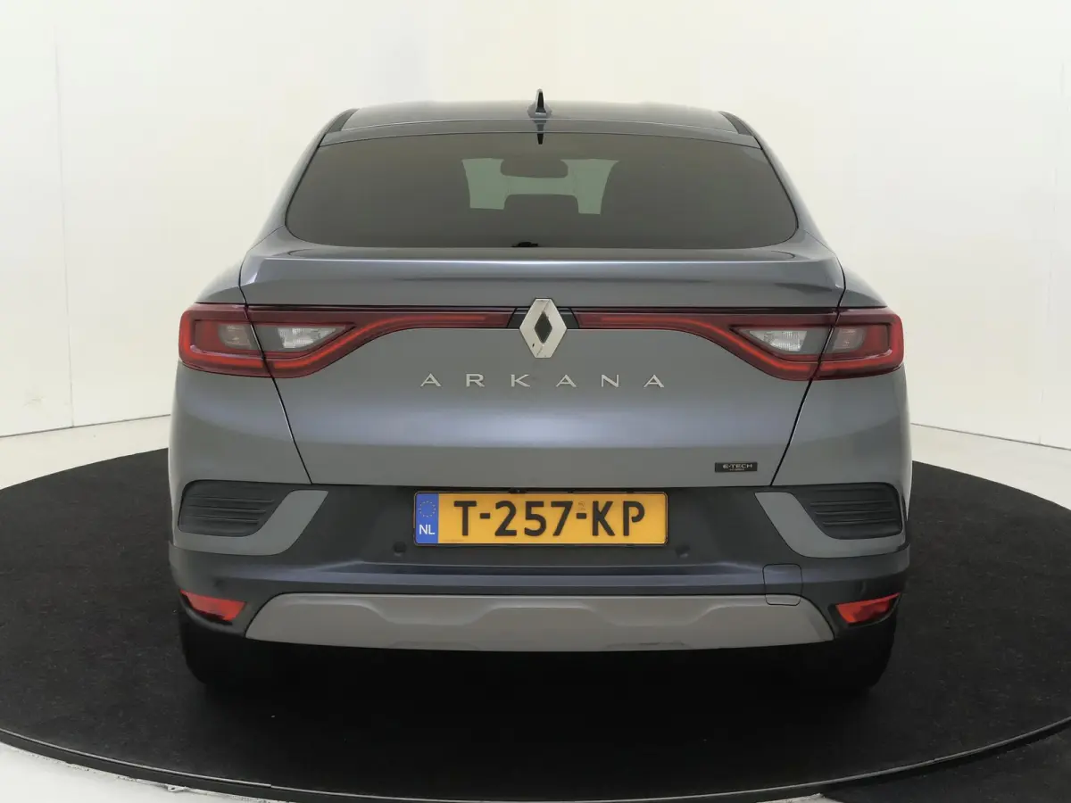 1.6 E-Tech hybrid 145 techno Metallic lak| apple carplay | android auto | LM velgen