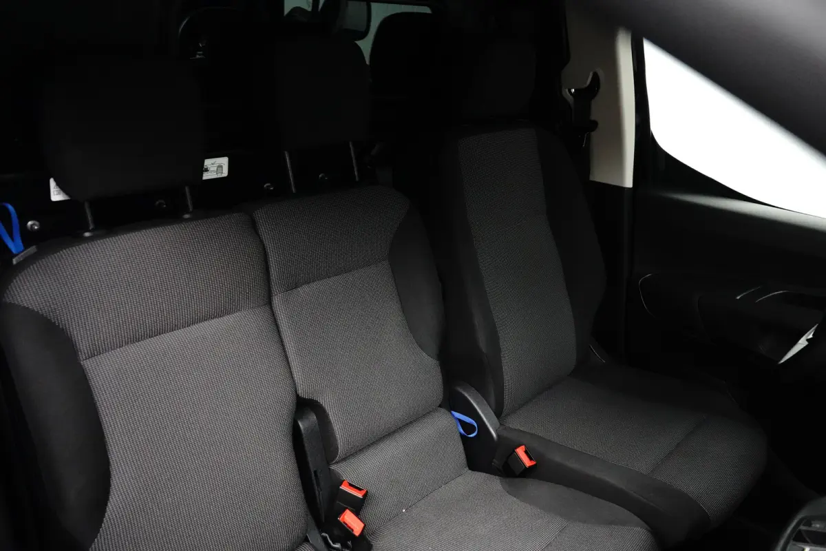 1.5 BlueHDi 130 EAT8 S&S L1 | Achteruitrijcamera | Airco (automatisch) | Apple Carplay/Android Auto|telefoonintegratie premium
