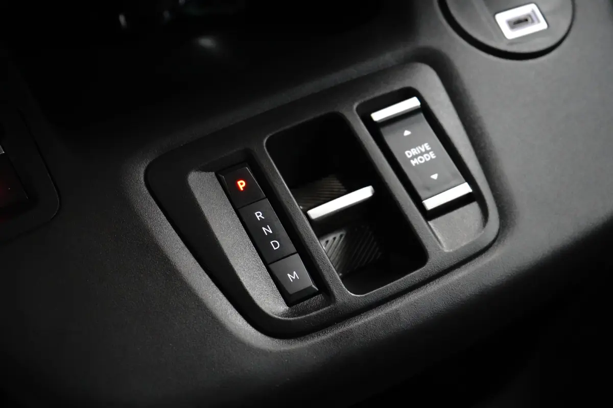 1.5 BlueHDi 130 EAT8 S&S L1 | Achteruitrijcamera | Airco (automatisch) | Apple Carplay/Android Auto|telefoonintegratie premium