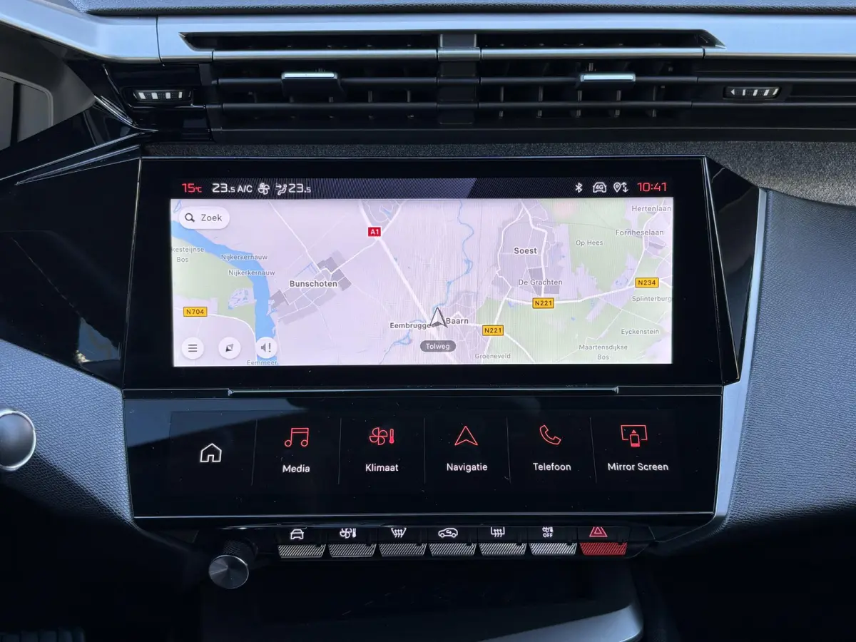 145pk Hybrid Allure | Camera | 19"LMV | LEER/Stof | AppleCarPlay/Android | Navigatie | AUTOMAAT