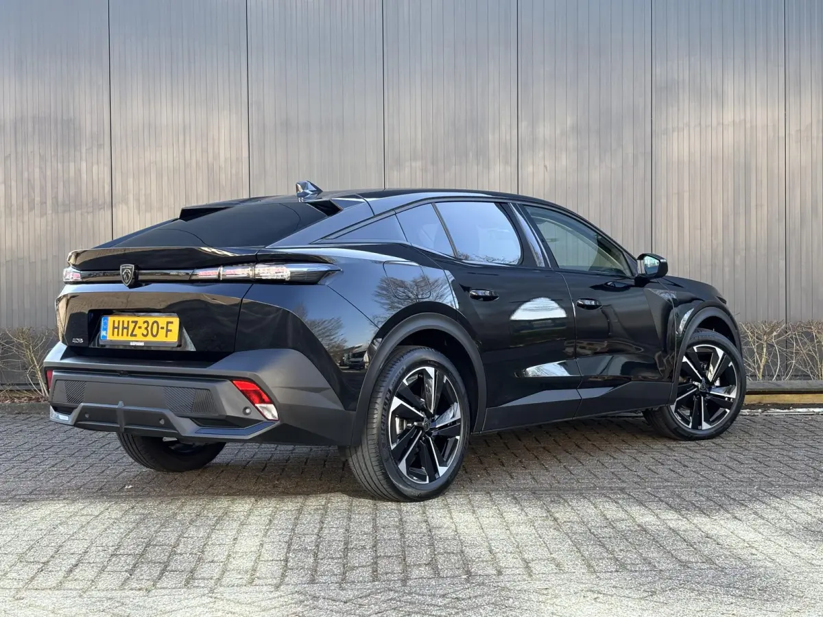 145pk Hybrid Allure | Camera | 19"LMV | LEER/Stof | AppleCarPlay/Android | Navigatie | AUTOMAAT