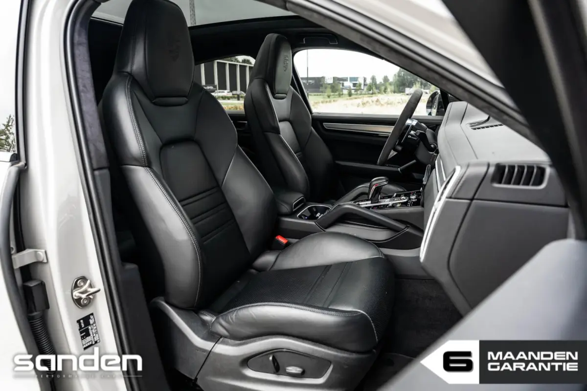 E-Hybrid Platinum Edition|Krijt|Pano