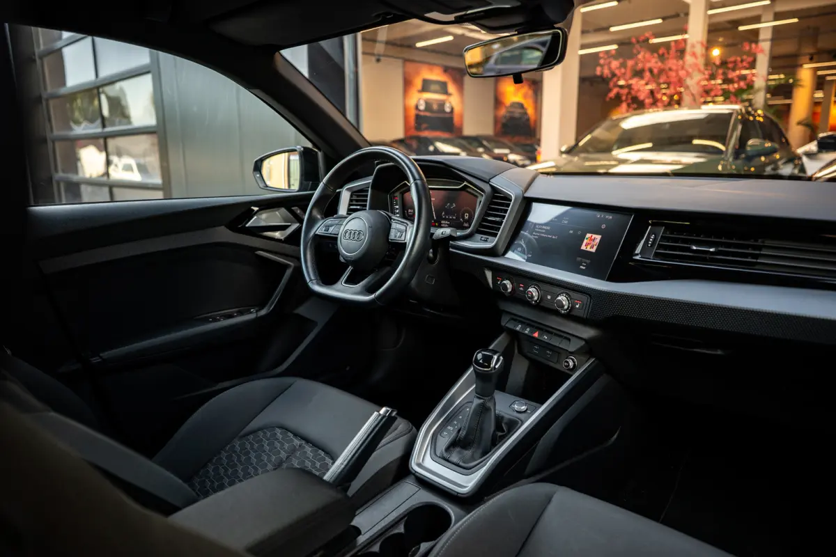 Dealer Onderhouden|Acc Lane-Assist|Carplay|Led|Garantie