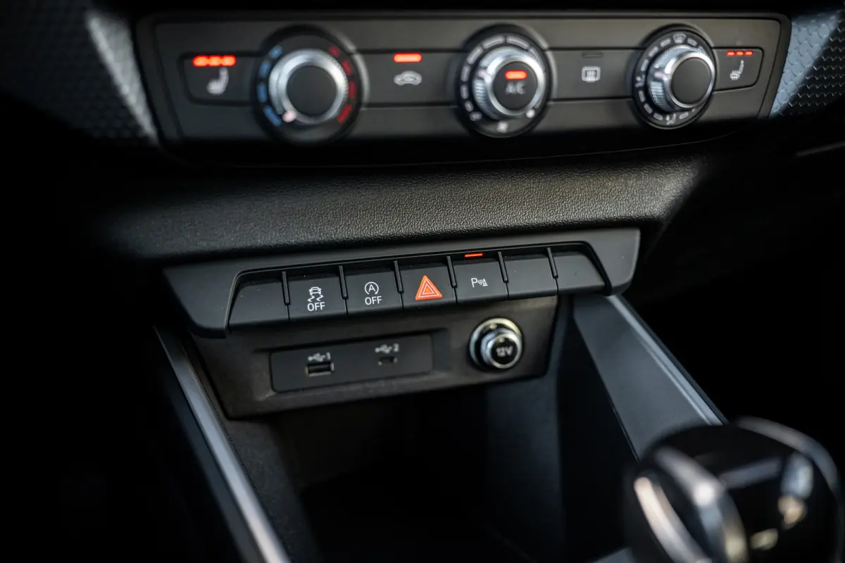 Dealer Onderhouden|Acc Lane-Assist|Carplay|Led|Garantie