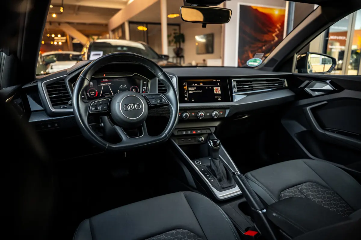 Dealer Onderhouden|Acc Lane-Assist|Carplay|Led|Garantie
