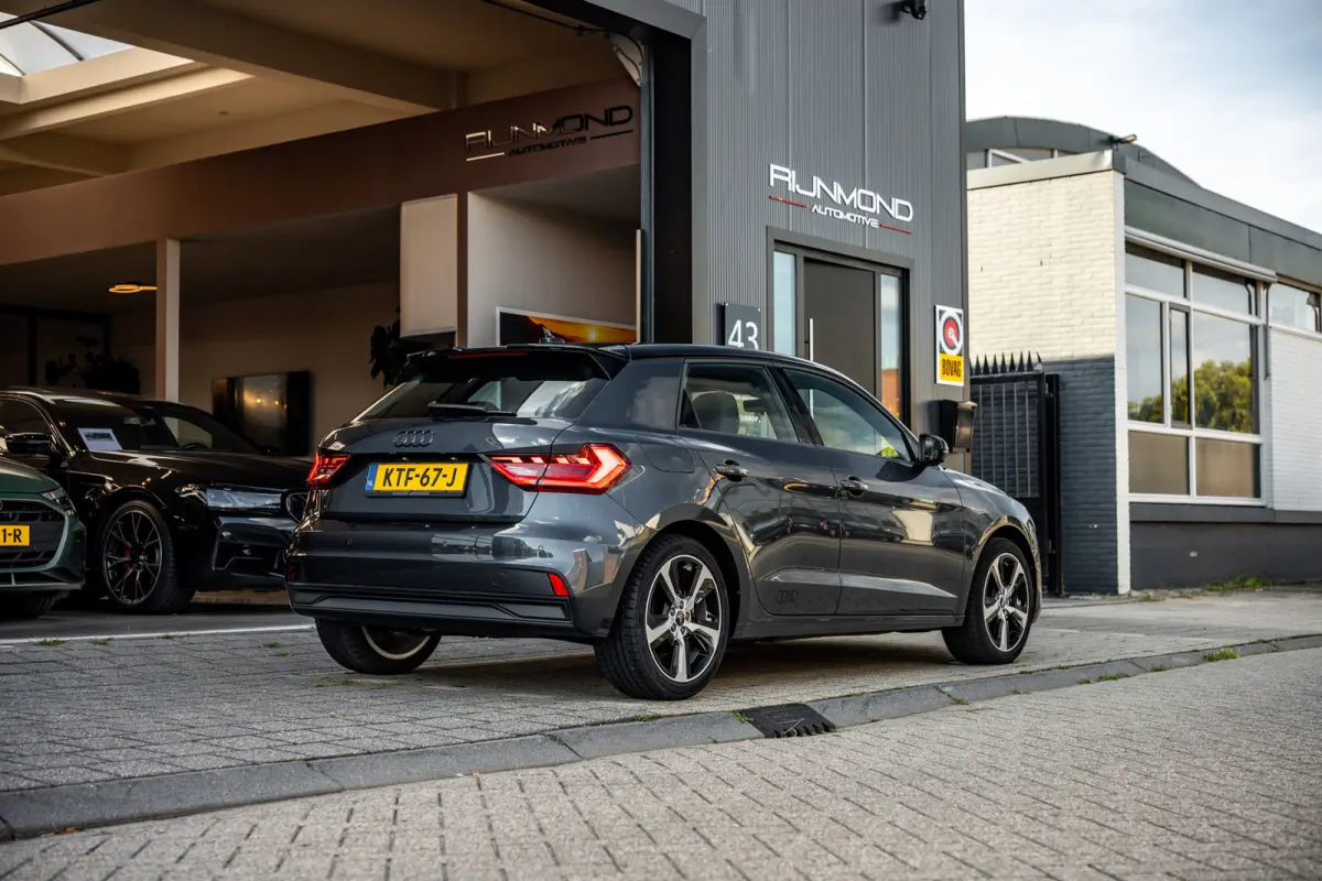 Dealer Onderhouden|Acc Lane-Assist|Carplay|Led|Garantie