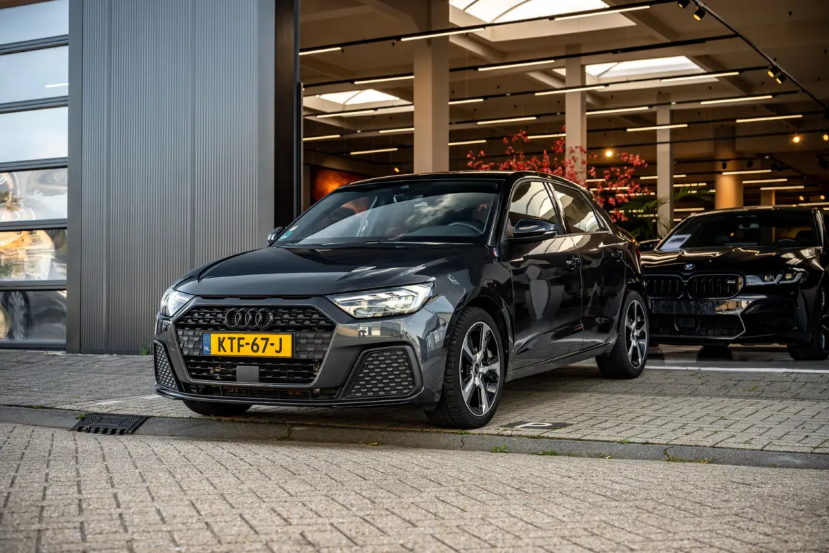 Dealer Onderhouden|Acc Lane-Assist|Carplay|Led|Garantie