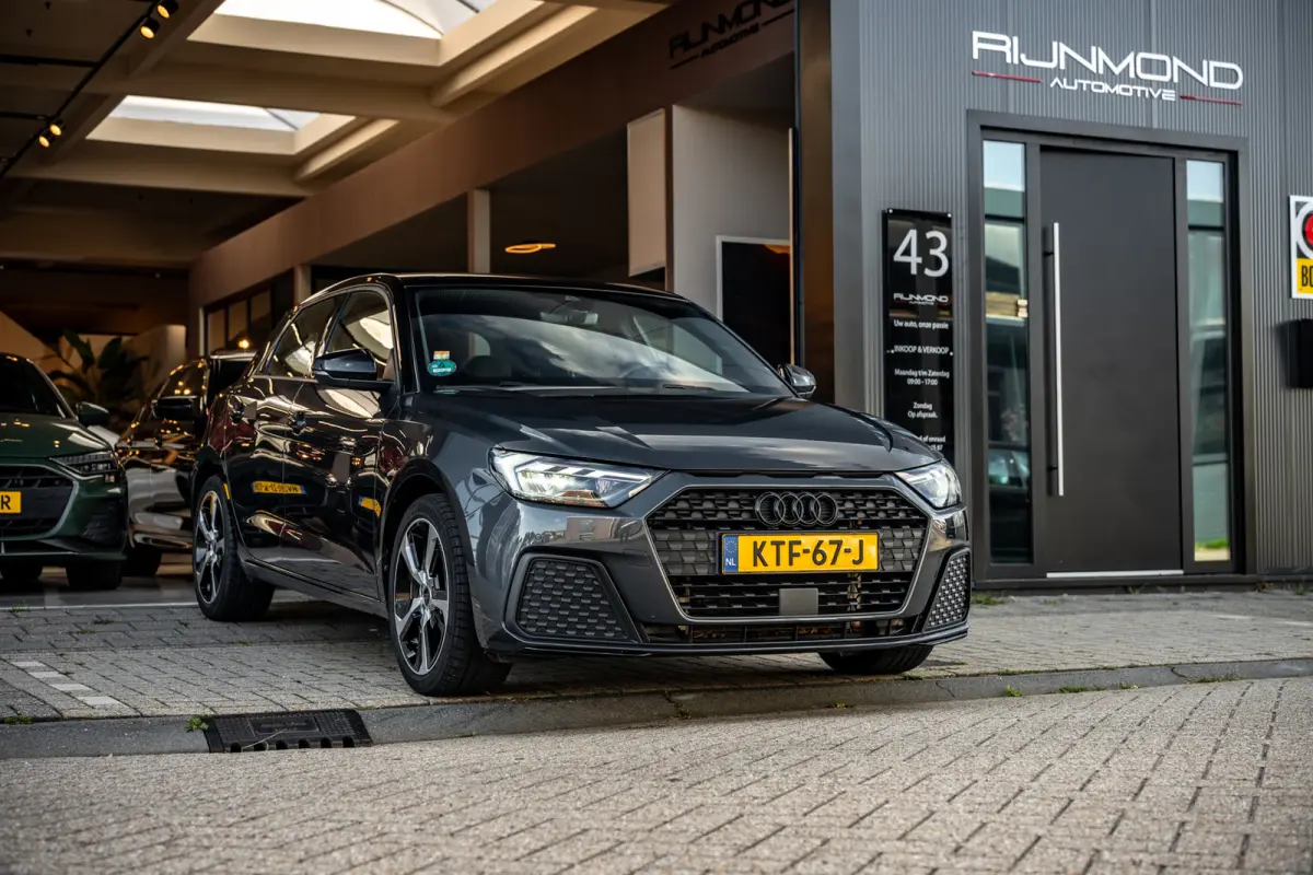 Dealer Onderhouden|Acc Lane-Assist|Carplay|Led|Garantie