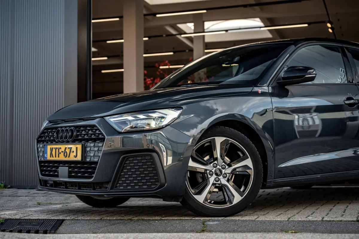 Dealer Onderhouden|Acc Lane-Assist|Carplay|Led|Garantie