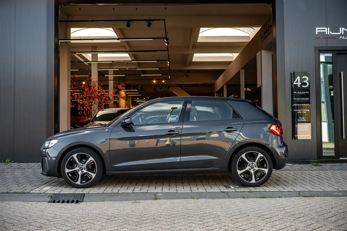 Dealer Onderhouden|Acc Lane-Assist|Carplay|Led|Garantie