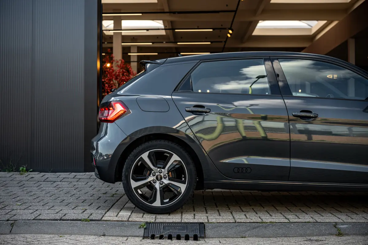 Dealer Onderhouden|Acc Lane-Assist|Carplay|Led|Garantie