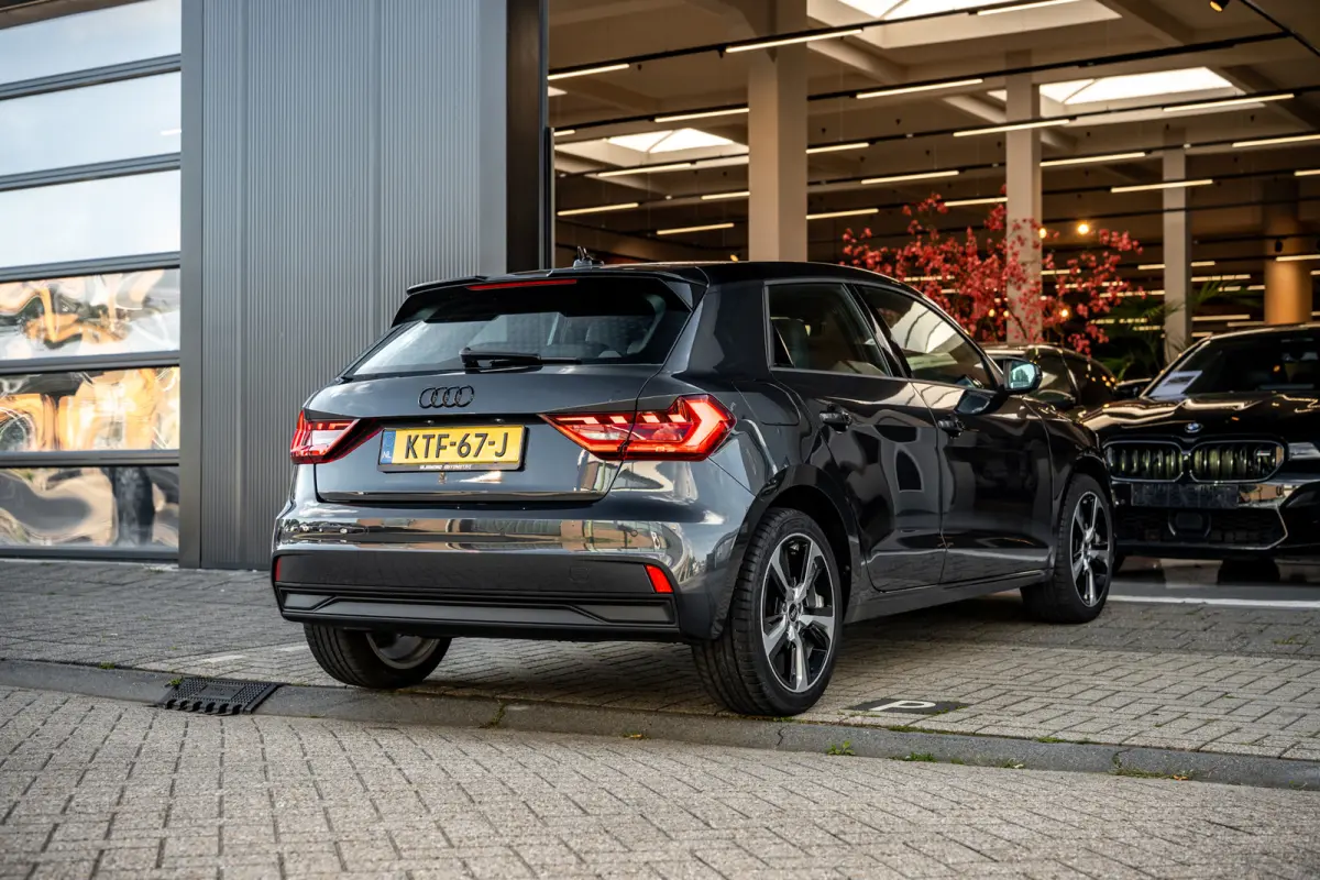 Dealer Onderhouden|Acc Lane-Assist|Carplay|Led|Garantie