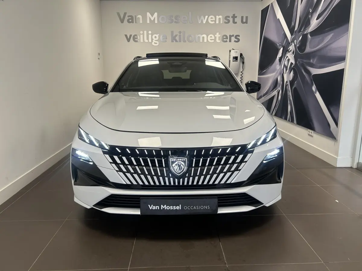 1.6 Plug-in Hybrid 195 GT | Panoramisch schuifdak | 360 Camera | Trekhaak | Apple CarPlay/Android Auto