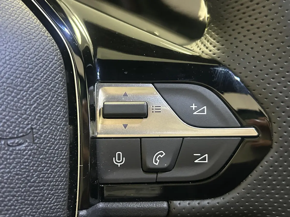 1.6 Plug-in Hybrid 195 GT | Panoramisch schuifdak | 360 Camera | Trekhaak | Apple CarPlay/Android Auto