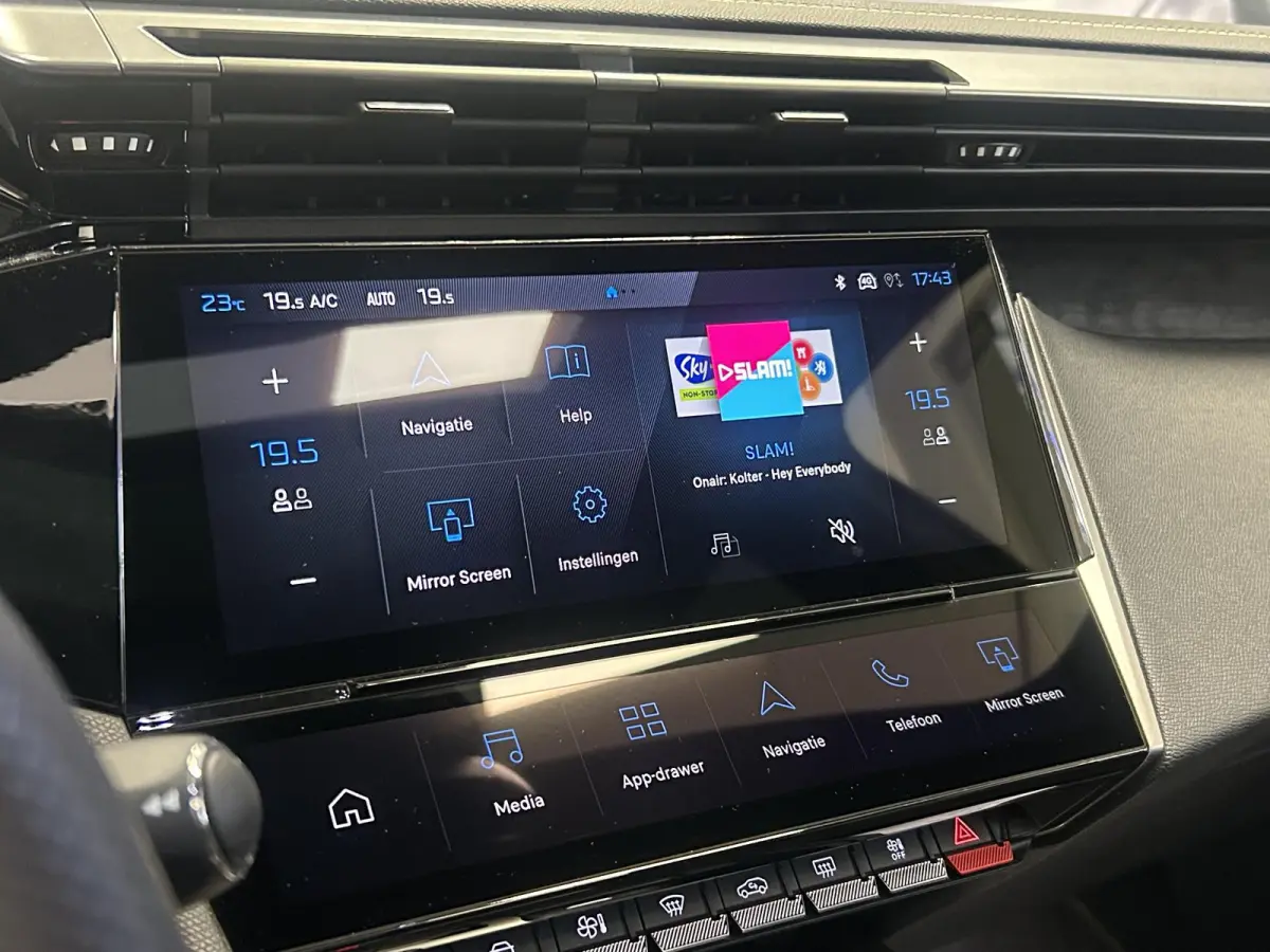 1.6 Plug-in Hybrid 195 GT | Panoramisch schuifdak | 360 Camera | Trekhaak | Apple CarPlay/Android Auto