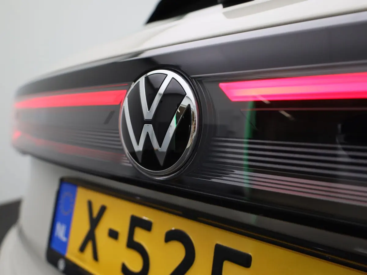 1.0 TSI | Apple Carplay / Android Auto | Cruise Control | Parkeersensoren |