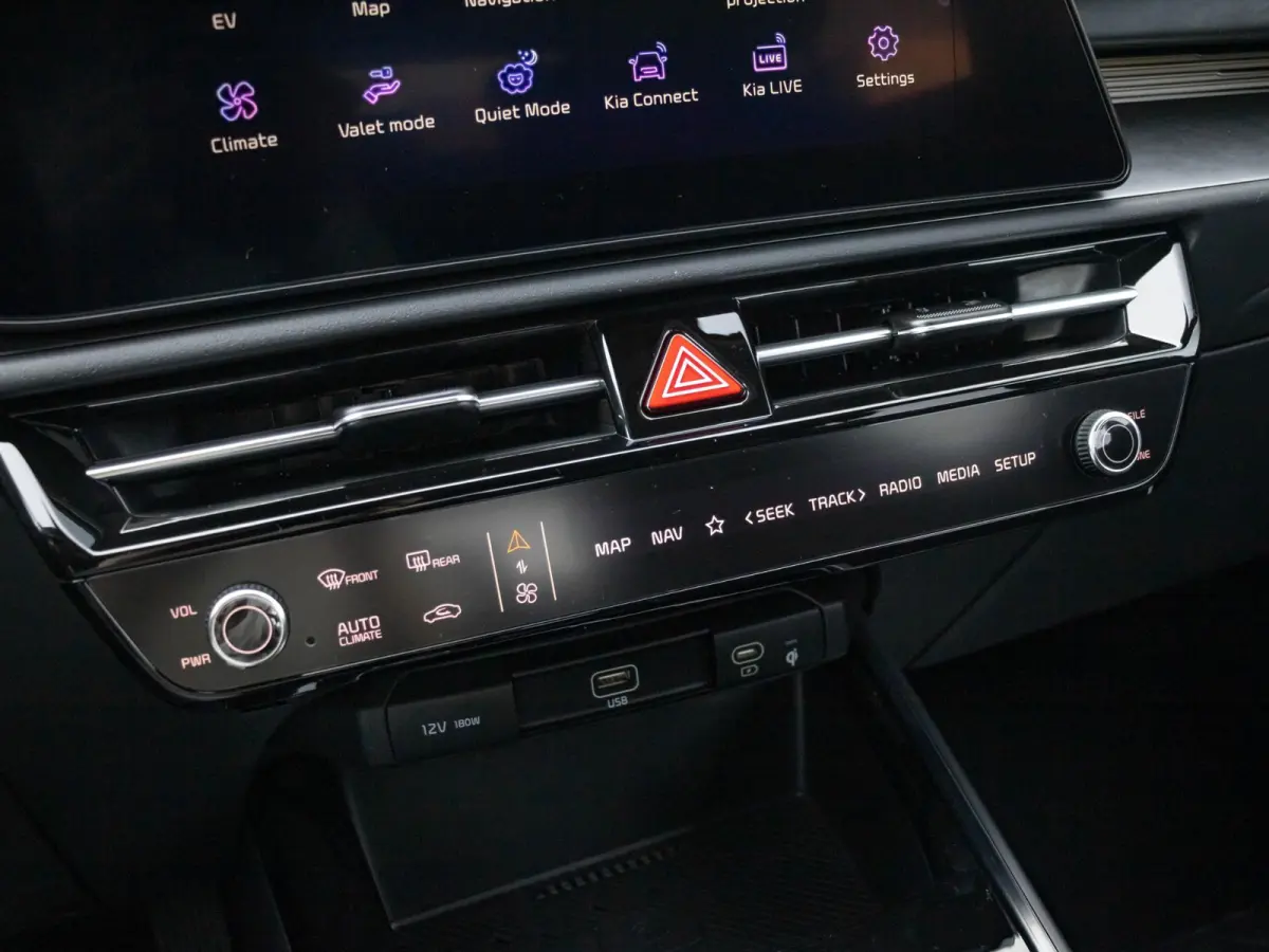 Air 64.8 kWh | Op voorraad | Direct rijden  | Clima | Camera | Apple Carplay | Stoel&Stuur Verwarming