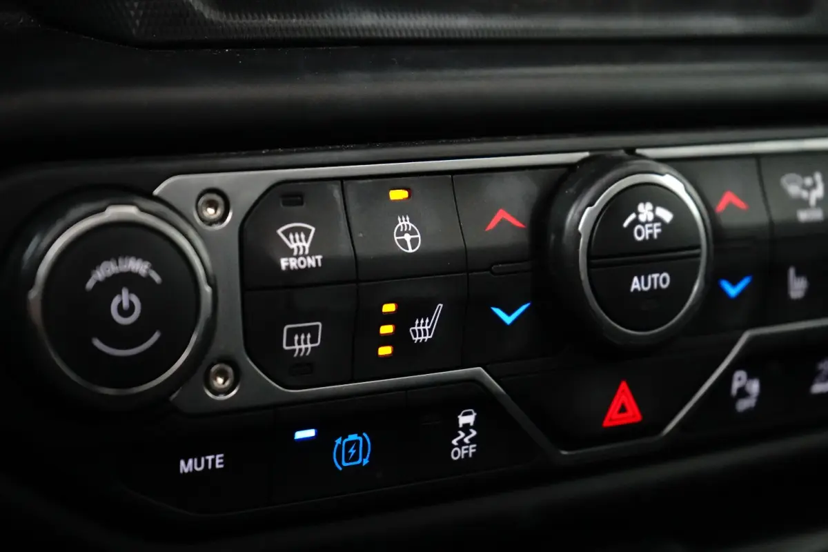 4xe 380 Rubicon l Elekt. Schuifdak l Stoel/Stuurverwarming l Leder l Dodehoek Assist l LED l Navi l Camera l