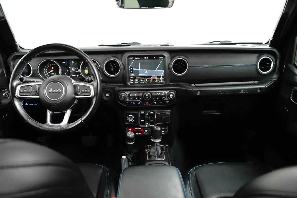4xe 380 Rubicon l Elekt. Schuifdak l Stoel/Stuurverwarming l Leder l Dodehoek Assist l LED l Navi l Camera l