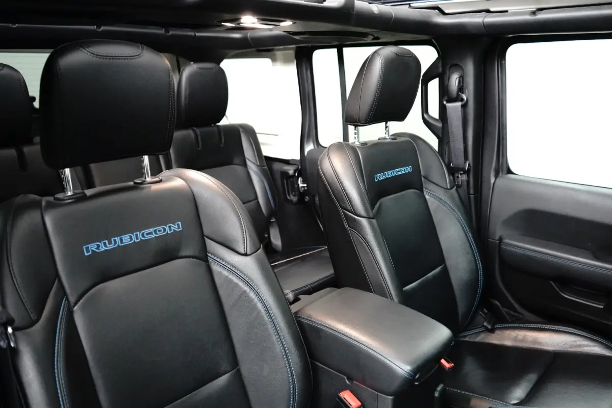 4xe 380 Rubicon l Elekt. Schuifdak l Stoel/Stuurverwarming l Leder l Dodehoek Assist l LED l Navi l Camera l