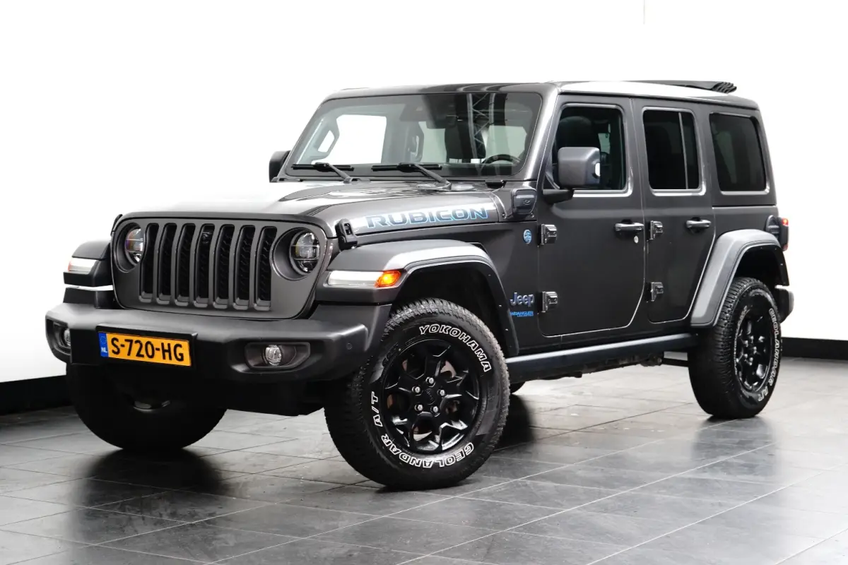 4xe 380 Rubicon l Elekt. Schuifdak l Stoel/Stuurverwarming l Leder l Dodehoek Assist l LED l Navi l Camera l