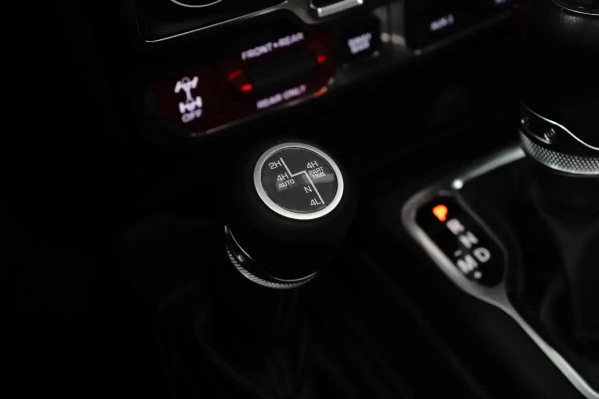 4xe 380 Rubicon l Elekt. Schuifdak l Stoel/Stuurverwarming l Leder l Dodehoek Assist l LED l Navi l Camera l