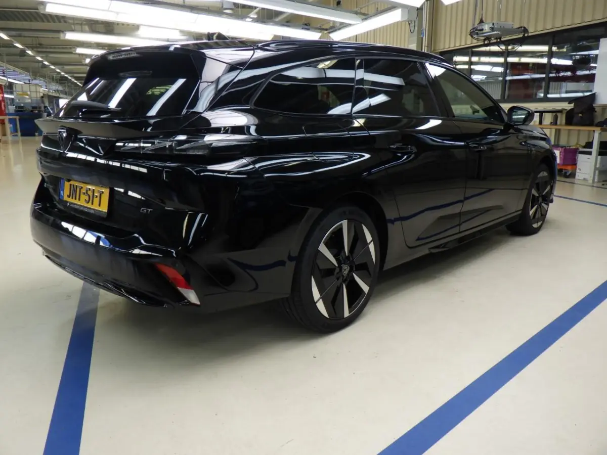 GT 54 kWh | SOH 98% | Fase 3 laden | Nieuw model | 6.500km | Warmtepomp | Luxe stoelen | Alcantara |