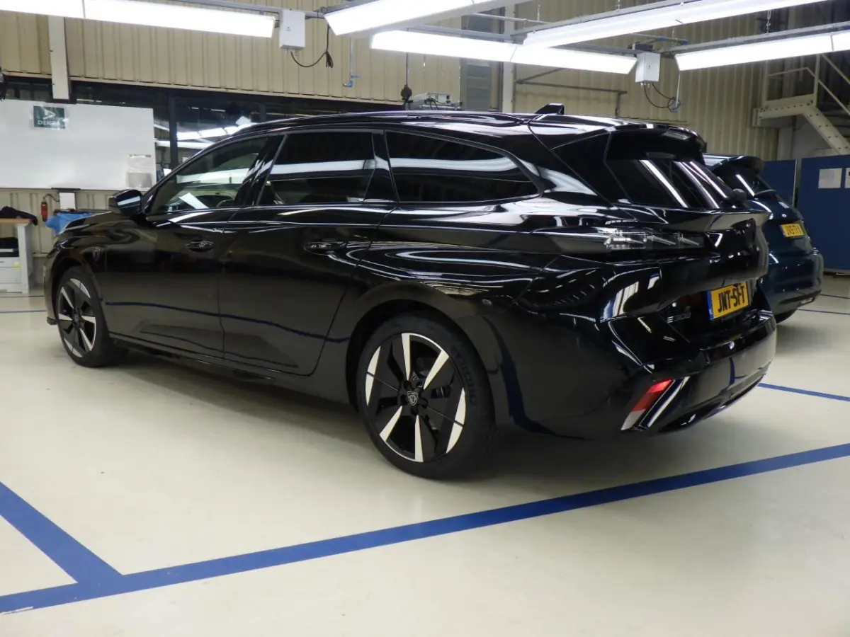 GT 54 kWh | SOH 98% | Fase 3 laden | Nieuw model | 6.500km | Warmtepomp | Luxe stoelen | Alcantara |