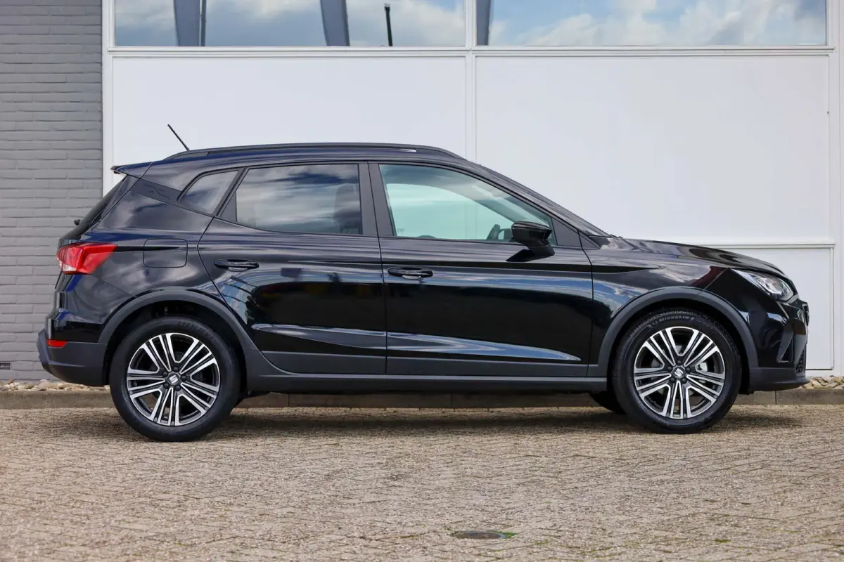 1.0 TSI 95pk Style | Parkeersensor | LM Velgen 17" | Apple Carplay/Android Auto