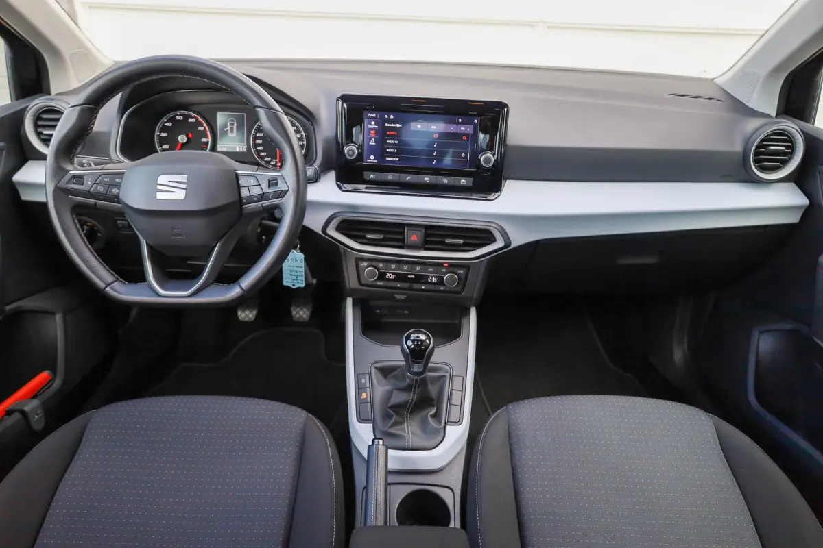 1.0 TSI 95pk Style | Parkeersensor | LM Velgen 17" | Apple Carplay/Android Auto
