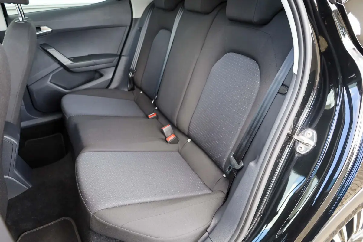 1.0 TSI 95pk Style | Parkeersensor | LM Velgen 17" | Apple Carplay/Android Auto