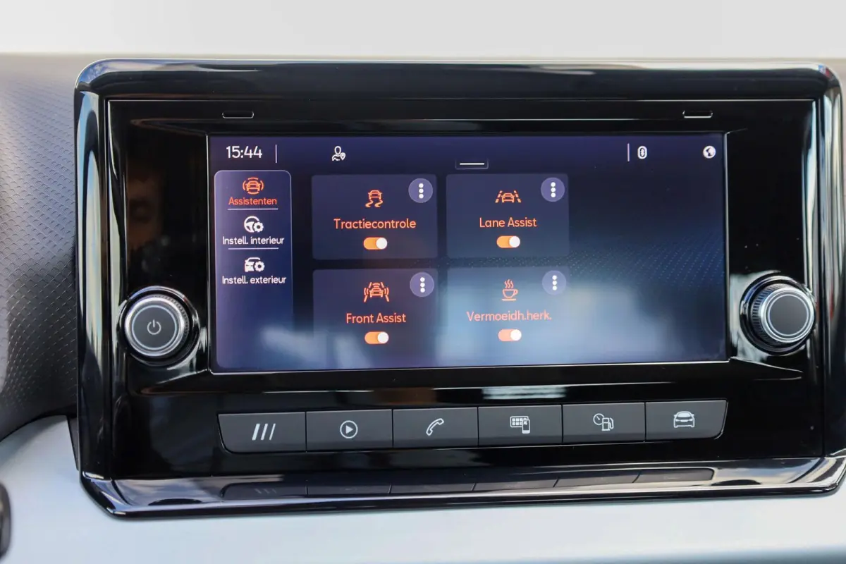 1.0 TSI 95pk Style | Parkeersensor | LM Velgen 17" | Apple Carplay/Android Auto