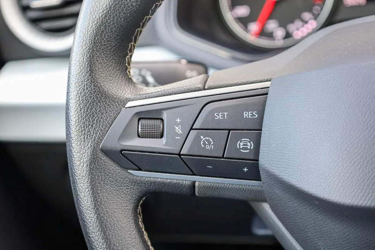 1.0 TSI 95pk Style | Parkeersensor | LM Velgen 17" | Apple Carplay/Android Auto