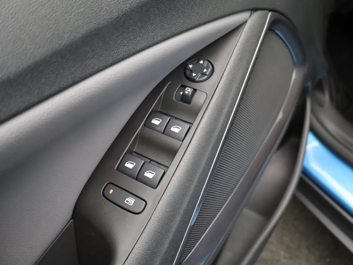 1.2 Turbo Innovation | 100% ondh. | Achteruitrijcamera | Airco (automatisch) | Comfortstoel(en)
