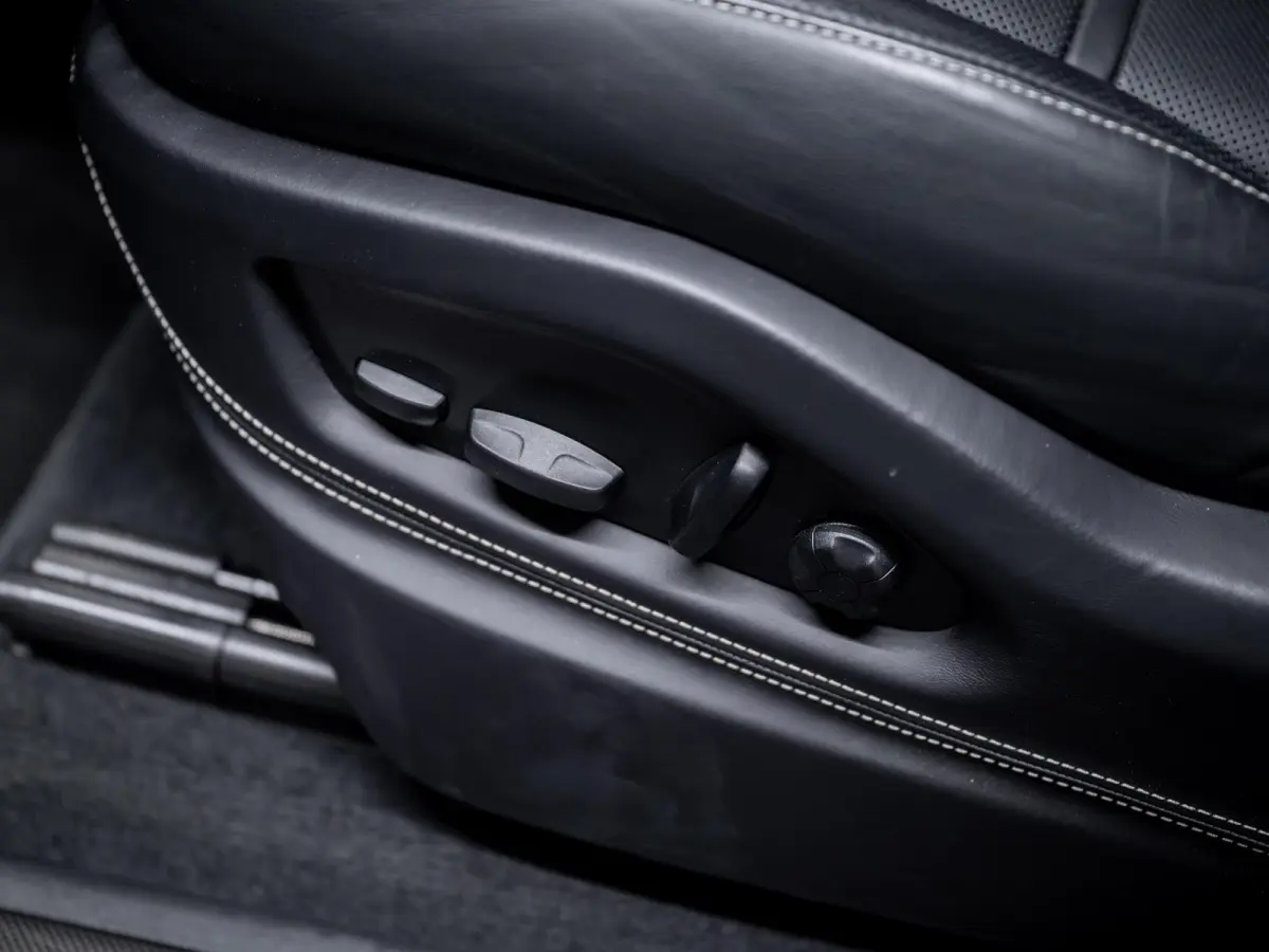 4.0 Turbo E-Hybrid | PCCB | Carbon | Burmester | Massage | PDCC | InnoDrive |