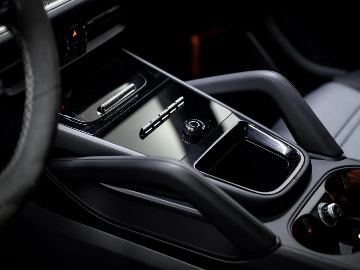 4.0 Turbo E-Hybrid | PCCB | Carbon | Burmester | Massage | PDCC | InnoDrive |