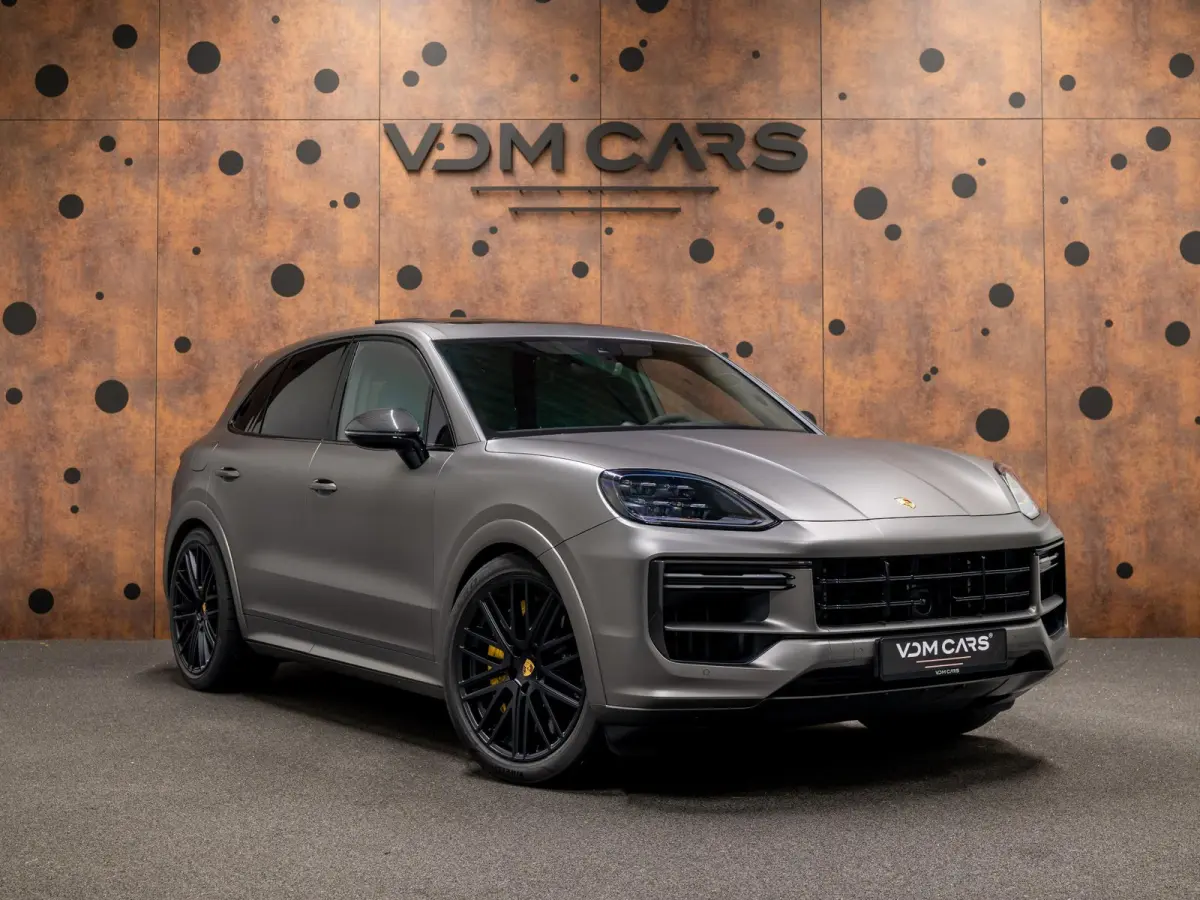 4.0 Turbo E-Hybrid | PCCB | Carbon | Burmester | Massage | PDCC | InnoDrive |