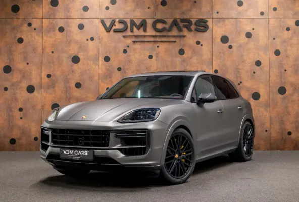4.0 Turbo E-Hybrid | PCCB | Carbon | Burmester | Massage | PDCC | InnoDrive |